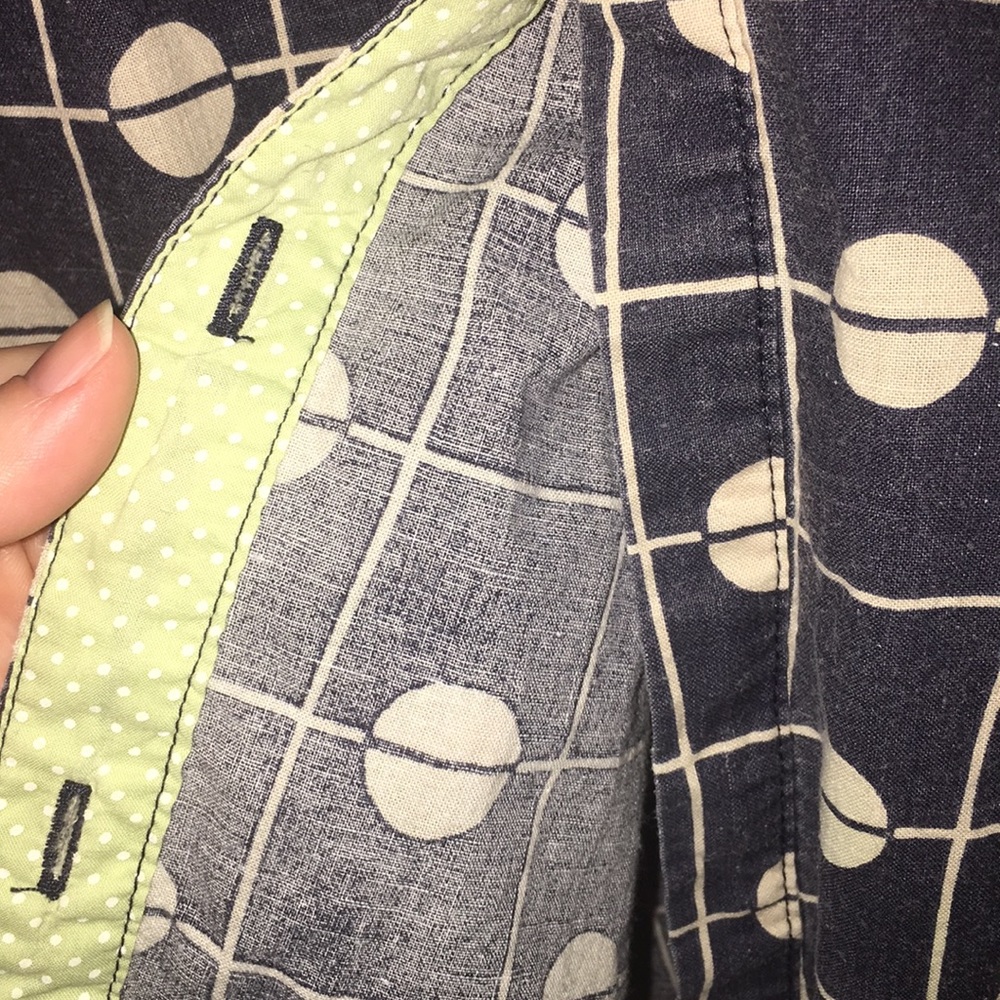 Isabella Sinclair Button Down Top - Picture 3 of 3